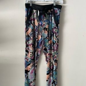 Linda Michael pants with multicolored flowers and pockets